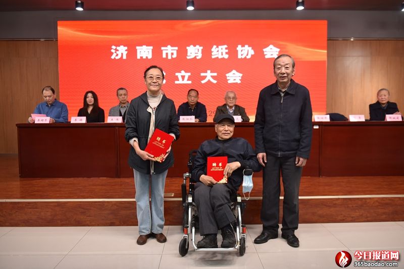 5.f(xi)(hu)ƸՈ(qng)mF渞(wn).jpg