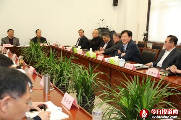 20200530濟南市委政法委以“三比三爭”活動推動政法工作高質(zhì)量發(fā)展(終稿)(3)398_副本.jpg